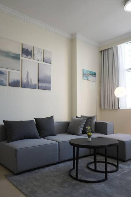 Step Into Serenity - Discover Modern Living In 1Br Apartment With Panoramic Views In Dubai Marina Near Jbr Walk, Beach And Bla Bla Club Esterno foto